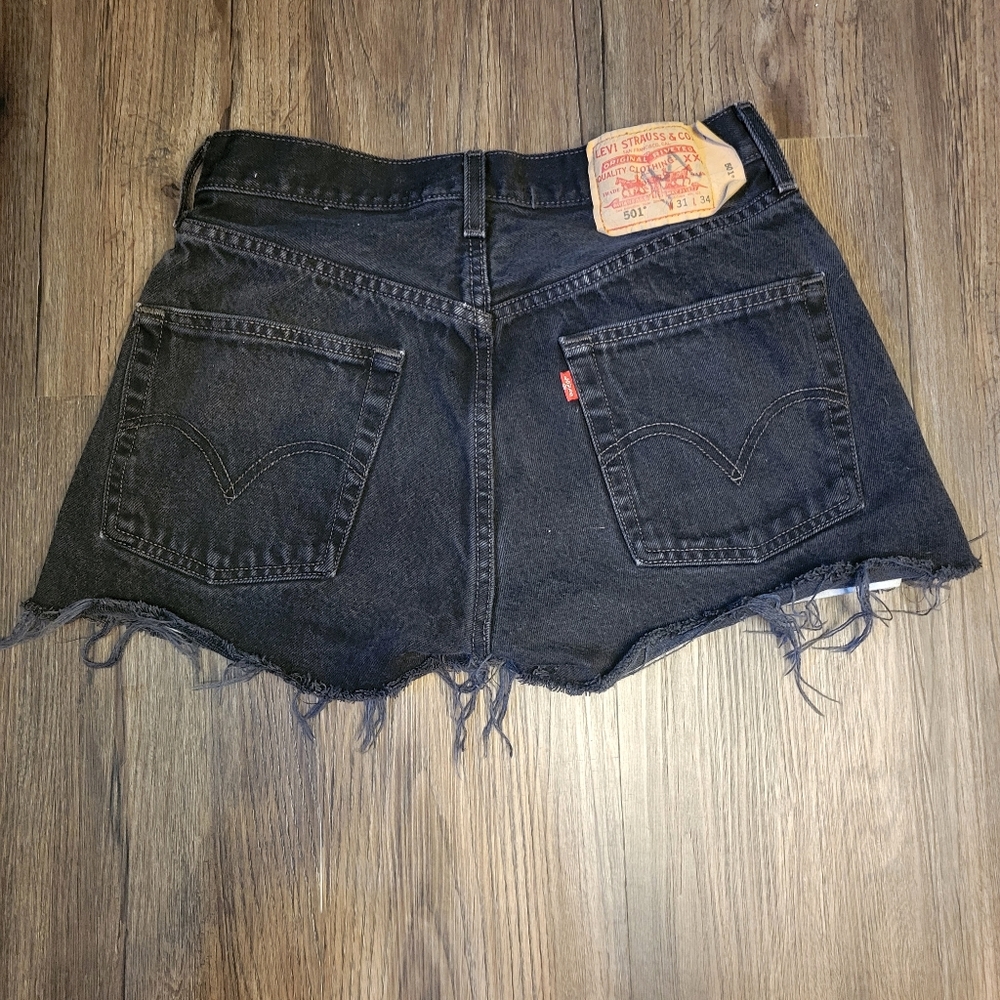 Vintage Levis 501 Button Fly Black Denim Distressed Cut Off Shorts - Picture 4 of 12